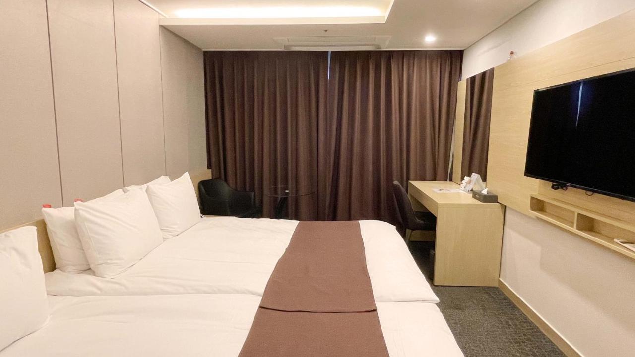 Jackson9S Hotel Чхунчхон Екстер'єр фото