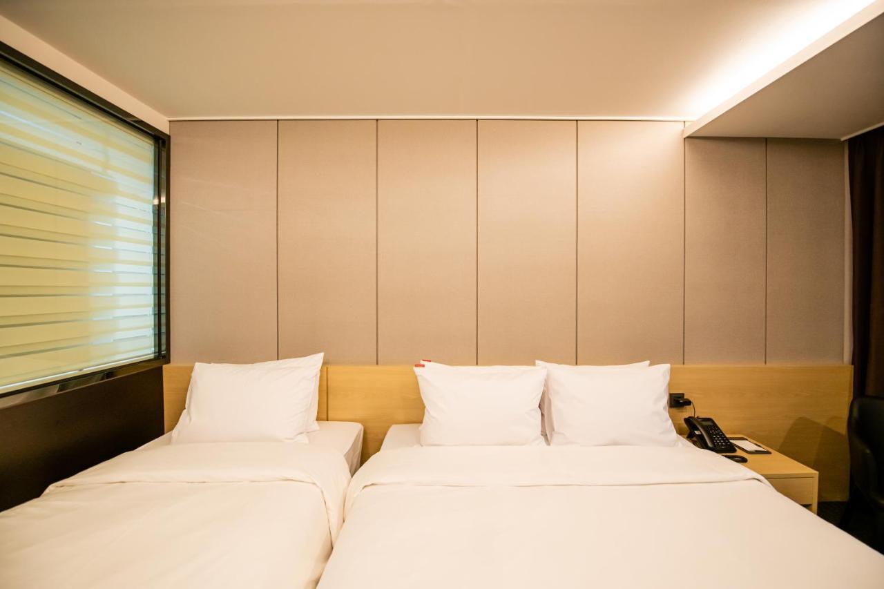 Jackson9S Hotel Чхунчхон Екстер'єр фото